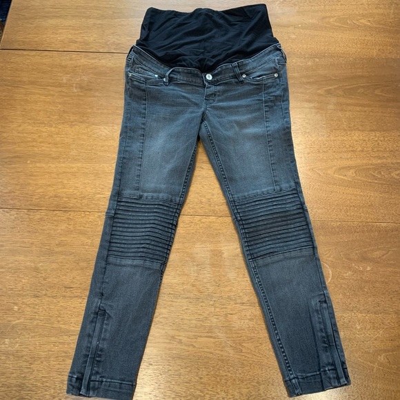H&M Denim - H&M black skinny ankle high rib Mama maternity jeans with zippers at hems